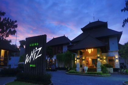 Grand Whiz Hotel Nusa Dua